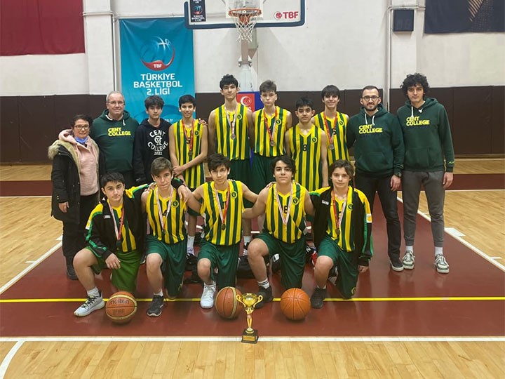 Cent Koleji Basketbolda İstanbul Finali